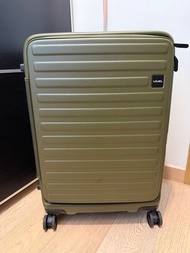 85 % new 日本Lojel Cubo 中型size 行李箱