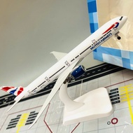 Boeing B777-300ER "British Airways". Die Cast Wheel Metal Model 1:400 Scale