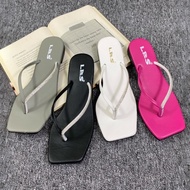 LBS Sandals Casual FlatWanita Size 37-40 Jeweled Flat Flip-flops Jepi Diamond Sandals Trendy Flip-fl
