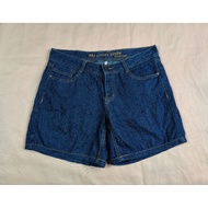 My pretty denim Label by cache-cache Short Jeans Mid-Waist Waist 29-30 Hips 40-42 Length 14 Inches C