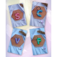 Keychain initial letter keychain wire feather