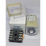 E5C2-R20K OMRON MADE IN JAPAN Temperature Controller 0-400 Degrees 220VAC Screen Size 48*48mm With S
