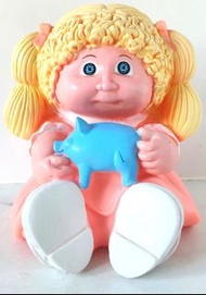 Vintage Cabbage Patch Kids Piggy Bank 懷舊香港玩具.香港製造玩具，70年代玩具膠公仔:椰菜娃娃錢箱
