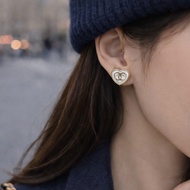 914intheair精品代購『全新閒置』Chanel 愛心logo耳環 香奈兒 愛心貝母耳釘