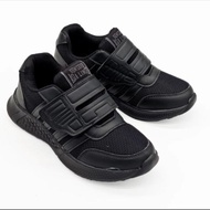 Sekolah Kasut New Seven / sukan kasut