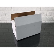 White Box Size 27 x 14 x 14 cm
