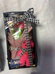 Buket boneka box mini kado ulang tahun Hampers wisuda hari guru buket bunga buket boneka