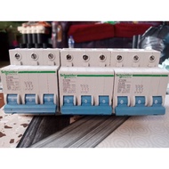 MCB Schneider 3P PLN C32N CL20 CL25 CL35