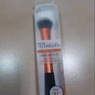 real technique Brush New