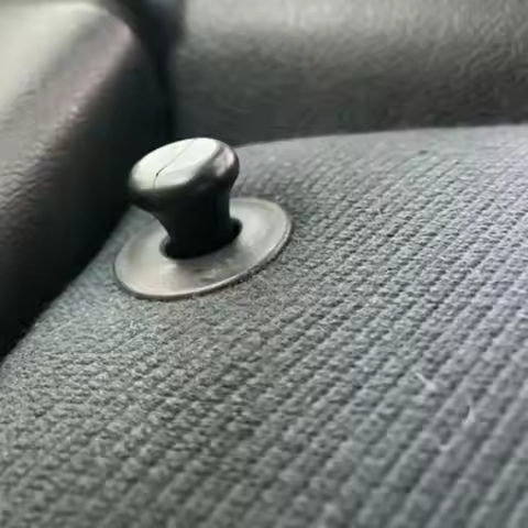 2Pcs 1H0885683 Car Rear Seat Control Knob Rear Seat Handle for VW Jetta 6N 6N2 Mk3 Vento Mk3 Caddy M