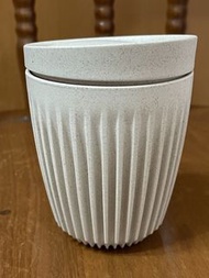 Huskee 8oz coffee mug with lid, 99% new