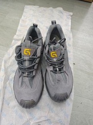 GUYISA男款夏季透氣輕便軟底絕緣防砸防刺穿鋼板耐磨工地安全鞋