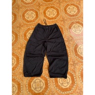 Gu Uniklo men's super wide balloon cargo pants size S