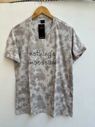 Áo thun Nam nữ cổ tròn Hoa văn các màu in chữ Nothing’s Impossible Chất liệu vải thun cotton co giãn