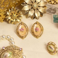 美國Avon品牌古董 宮廷花窗鑲手捏玫瑰 珠光粉橘 鍍金耳針耳環