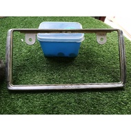 plat holder TOYOTA gold besi
