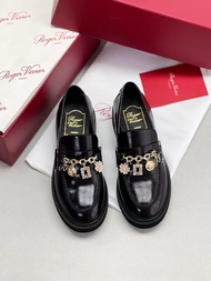 Roger Vivier RV 新款五金鍊條樂福鞋👞