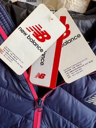 New Balance 女款羽絨外套 AWJ54301