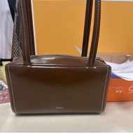 Stand oil post bag