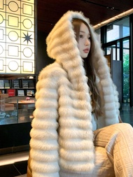 เสื้อโค้ทขนสัตว์สั้นมีฮู้ดขนกระต่ายปลอมสีเขียวอ่อนสำหรับผู้หญิงในฤดูใบไม้ร่วง/ฤดูหนาวปี 2025 เสื้อโค