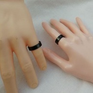 แหวนเกลี้ยงสีดำ หน้ากว้าง5มิล แหวนสลักชื่อ แหวนสแตนเลส แหวนราคาถูก ส่งจากกรุงเทพ