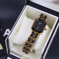 Chanel 方糖首映錶M號