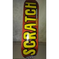 Deck scratch skateboard
