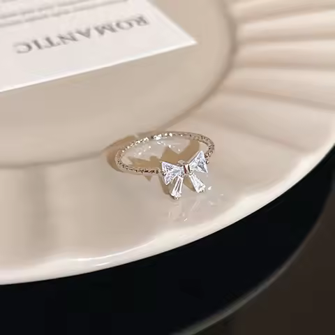 Romantic Lovely White Bowknot Rings Female Girls Exquisite Jewelry Ring with Shiny Bow Tie Zircon fo