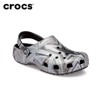 Crocs Classic Printed Edition รองเท้า crocs หัวโต รองเท้าหัวโต รองเท้าสุขภาพ รองเท้าแตะผู้ชาย รองเท้าหัวโตผู้หญิง รองเท้าแตะ รองเท้าครอส