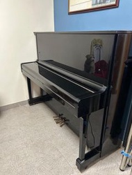 Yamaha 直立式鋼琴