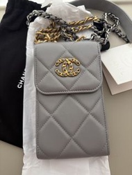 Chanel 灰色菱格紋銀包連鏈