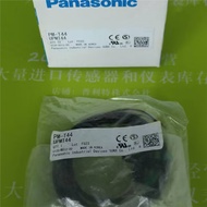 Bargaining Panasonic/Slot-type Photoelectric Sensor PM-T44  PM-T65 PM-T44P PM-T65P All4.6