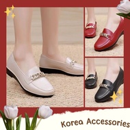 💮Korean Style Shop Online💮รองเท้าคัชชูยาง ส้นเตี้ยแต่งคาดโซ่สีทอง (168)