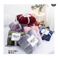 Beautiful velvet blanket, size 2mx2m3