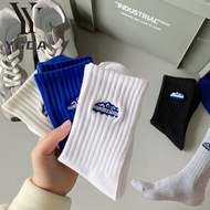 Men& 39;s fashion sports socks, polyester women& 39;s thick socks, men& 39;s autumn and winter mid-l