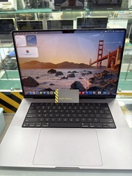 MacBook Pro M1 Max 16” / 32GB / 512GB