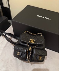 Chanel 黑色23p backpack duma 荔枝皮 small size