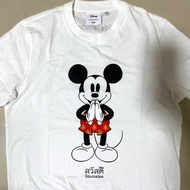 【Fashion】New เสื้อยืด Mickey Mouse “สวัสดี” Disney Go Thailand Collection by ESP แฟชั่นแขนสั้นผ้าฝ้า