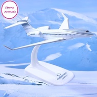 STRO 1PCS Gulfstream G650 Aircraft Diecast 1/200 Scale Airplane Model Planes G650ER Airplane Model P