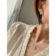 Stainless titanium four-leaf clover necklace, lucky four-leaf clover necklace in many fashionable si