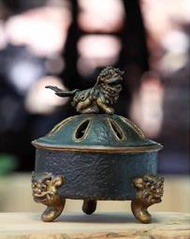【啟秀齋】台灣當代雕塑 余勝村 生華系列 俊猊 陶瓷香爐 1998年創作