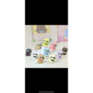 cute sitting cat figure