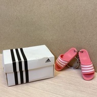 adidas拖鞋吊飾 附鞋盒✨ 粉紅拖鞋掛飾