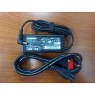 Toshiba L310 L510 M200 L300 L840 M840 L645 L745 C640 19V 3.42A (65W) Notebook Charger Adaptor 5.5 x 2.5mm