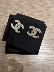 Chanel 經典cc logo耳環