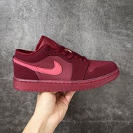 🤩必備潮流球鞋🤩 顯白氣質酒紅款復古百搭休閒鞋 | Air Jordan 1 Low WMNS 深酒紅粉勾女子運動籃球鞋|