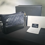 Chanel Gabrielle 雙鍊條流浪包中號 深藍黑