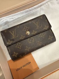 LV Monogram 經典三摺銀包