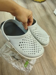 Crocs Literide 鞋 41/42