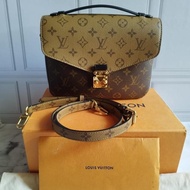 Tas Wanita LV Louis Vuitton Original Methis 2021
